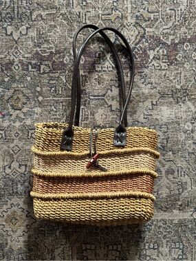 Vtg Handwoven Natural Woven Straw Seagrass Sisal Shoulder Bag Leather Straps